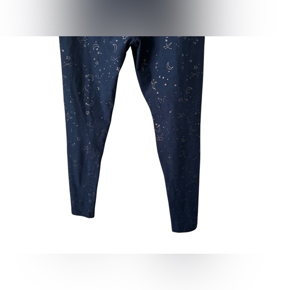 Beyond Yoga 339 High Waisted Midi Legging in Nocturnal Navy-G - Picture 7 of 11